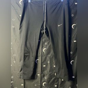 Nike Drifit Capri style workout pants